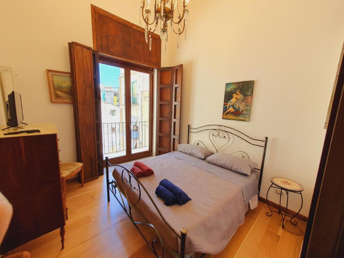 "Guttuso Tribute Suite" Experience Apartment ปาแลร์โม ภายนอก รูปภาพ